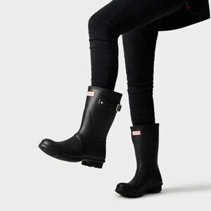 Women's Black Hunter Mid-Knee Boots  Size: Women's 7